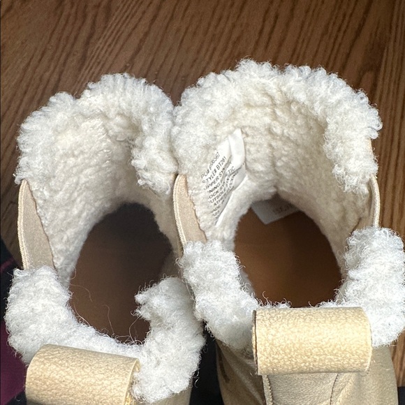 Lug-sole Chelsea boots - J Crew - Picture 9 of 10